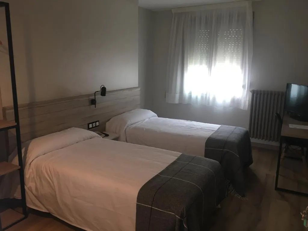 Hotel Torres Manlleu 3*,