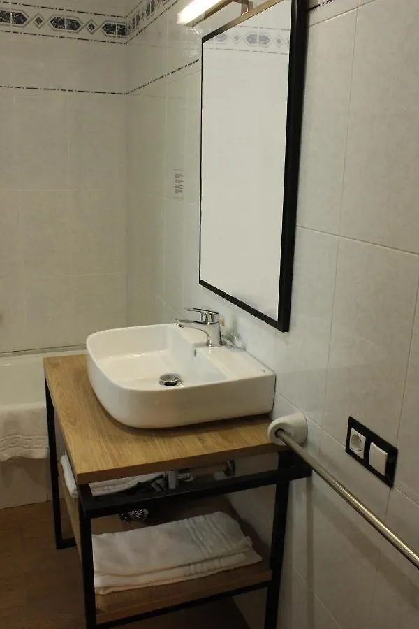 Hotel Torres Manlleu 3*,